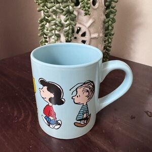 Snoopy Peanuts Gang "Walking" Classic Outfit Mug C
